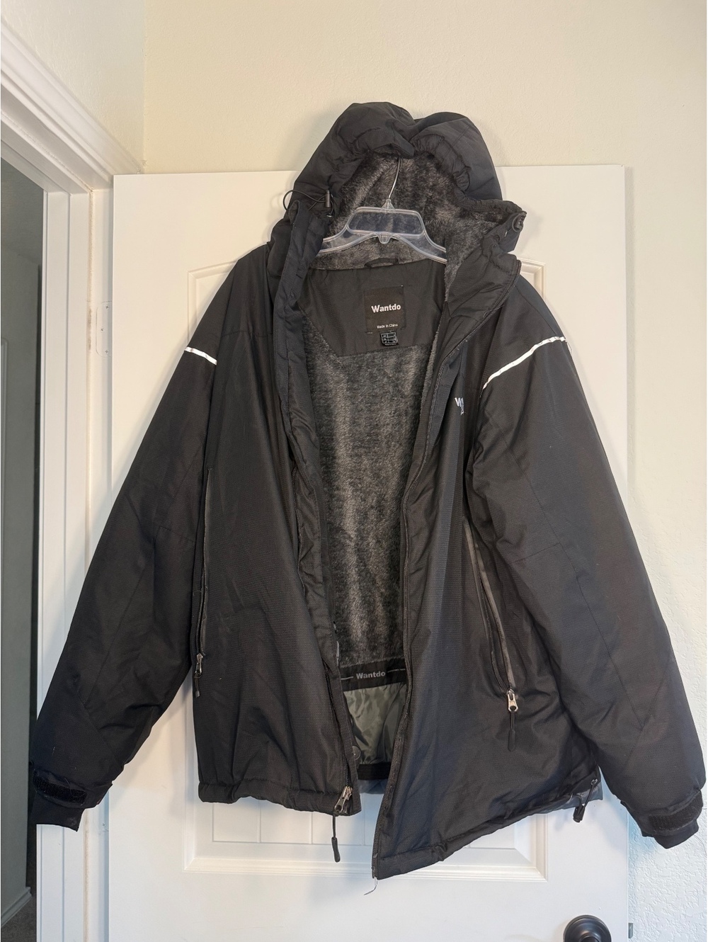 Wantdo Men's Waterproof Winter Jacket with Fleece Lining, Size L
